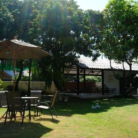 Udee Cozy Bed & Breakfast Chiang Mai Bagian luar foto