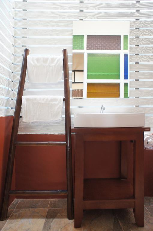 Udee Cozy Bed & Breakfast Chiang Mai Bagian luar foto