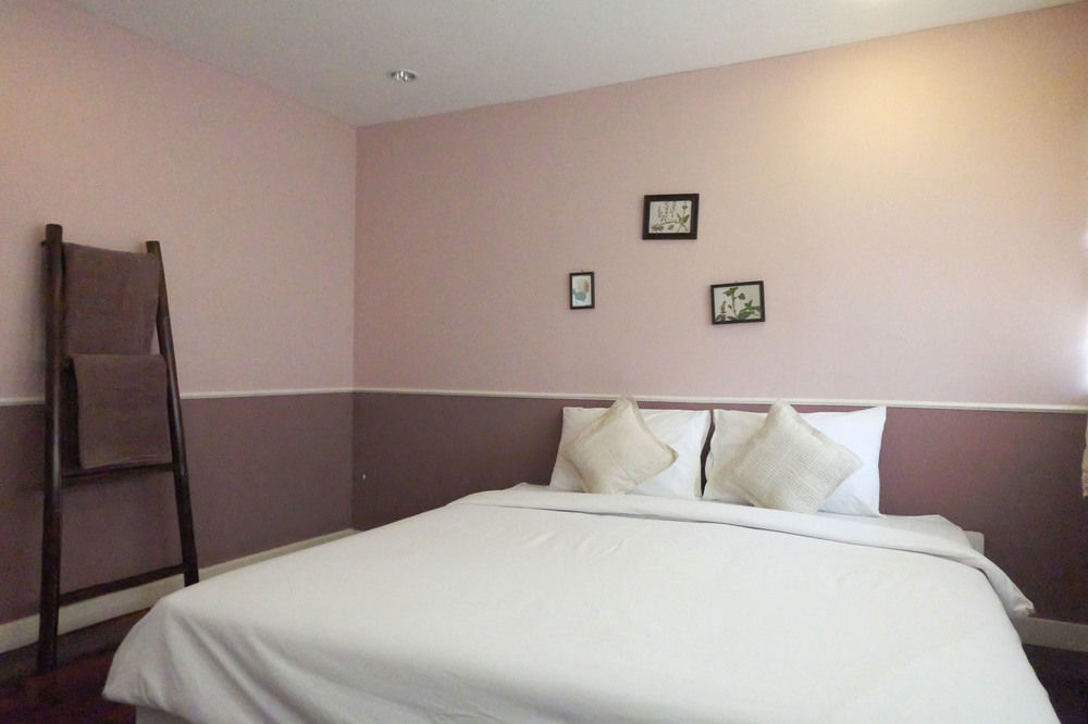 Udee Cozy Bed & Breakfast Chiang Mai Bagian luar foto