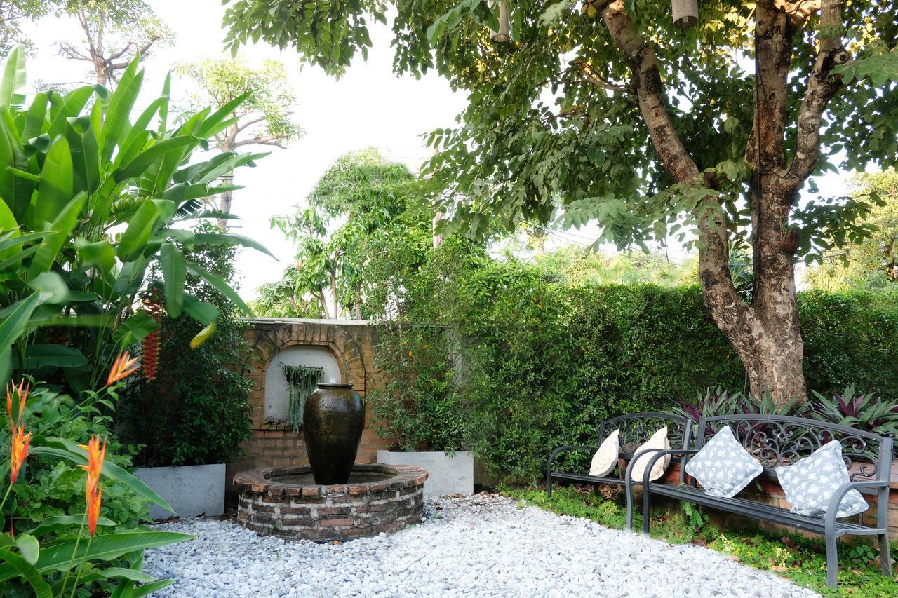 Udee Cozy Bed & Breakfast Chiang Mai Bagian luar foto