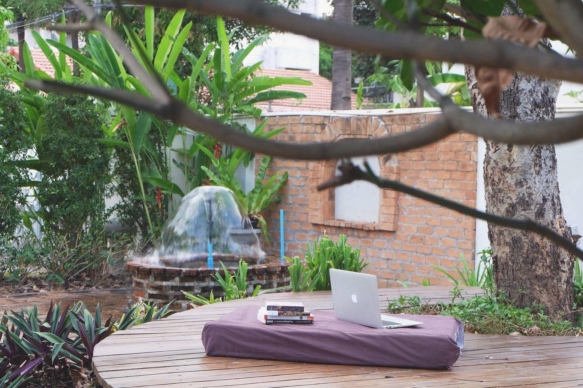 Udee Cozy Bed & Breakfast Chiang Mai Bagian luar foto