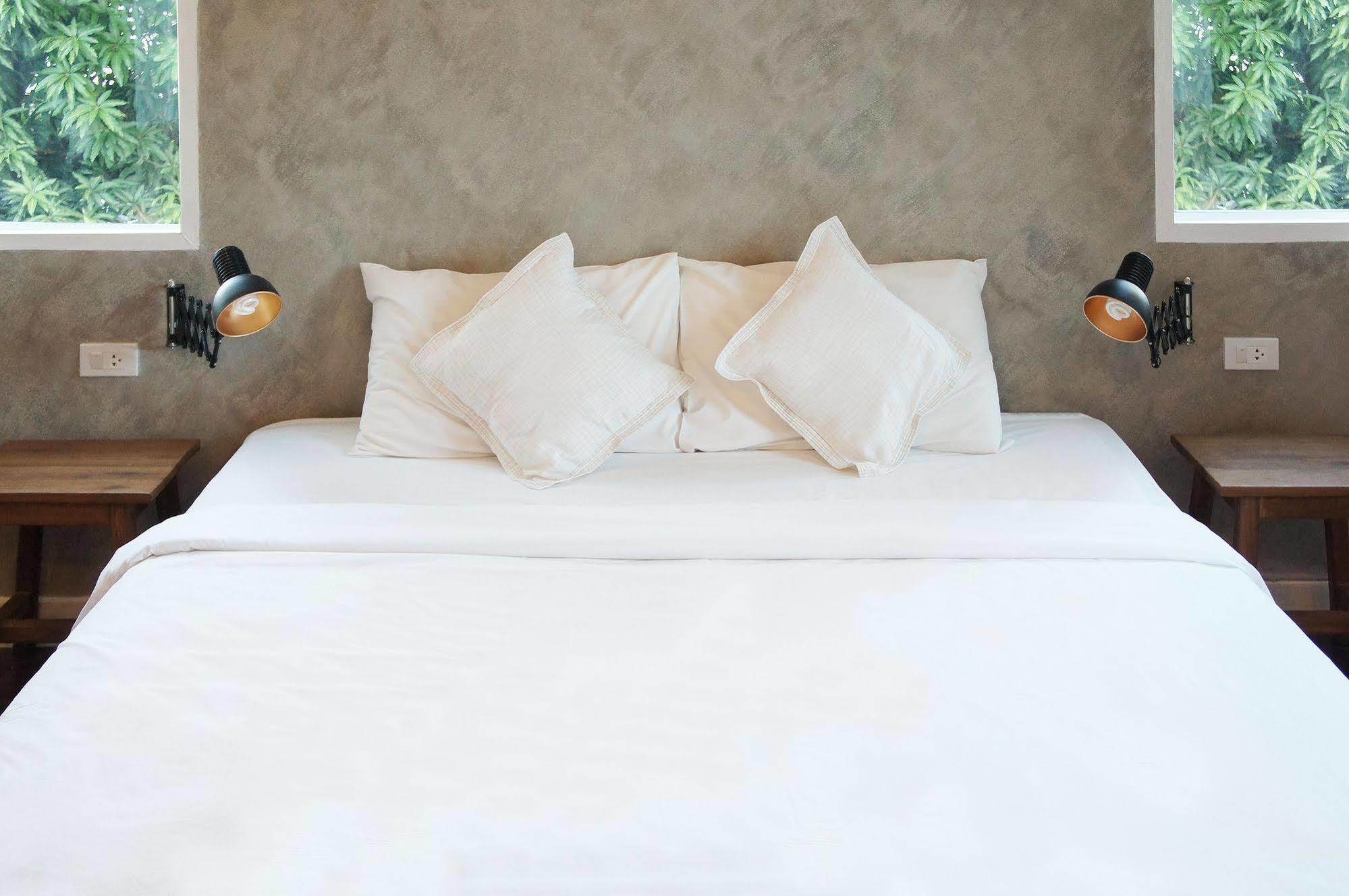 Udee Cozy Bed & Breakfast Chiang Mai Bagian luar foto