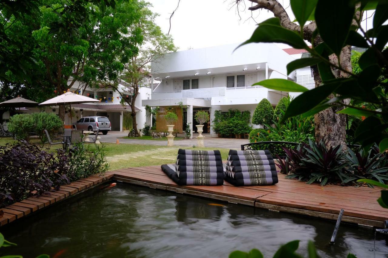 Udee Cozy Bed & Breakfast Chiang Mai Bagian luar foto